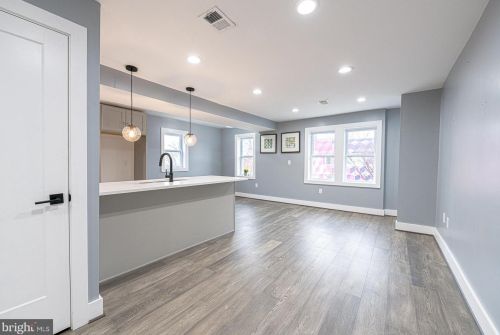 1281 Simms Pl, Washington DC 20002-7837 exterior