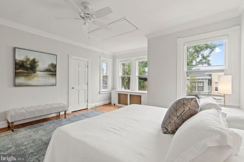 3021 Cambridge Pl, Washington DC  20007-2914 exterior