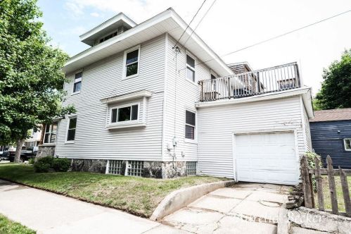 1302 Sherman St, Grand Rapids MI 49506-2613 exterior