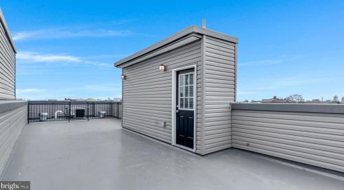 2432 Hancock St, Philadelphia PA 19148-3331 exterior