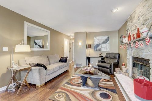 1727 Aspen St, Milwaukee, WI 53221-5229