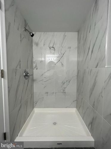 7261 Limekiln Pike, Philadelphia PA 19138-1333 exterior