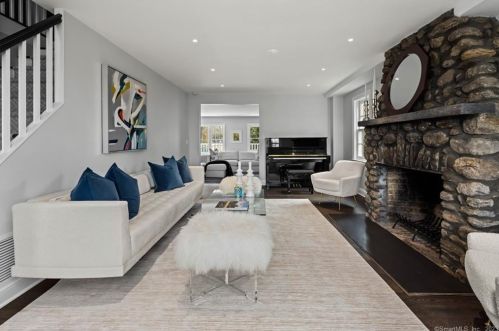 5 Mansfield Pl, Westport CT  06880-5045 exterior