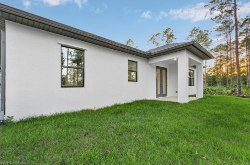 3443 6 Ave, Naples FL 34117-4911 exterior