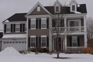 3103 Longcommon Pkwy, Hoffman Estates IL  60124-8823 exterior