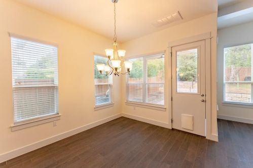 13008 Armaga Springs Rd, Austin TX  78727 exterior