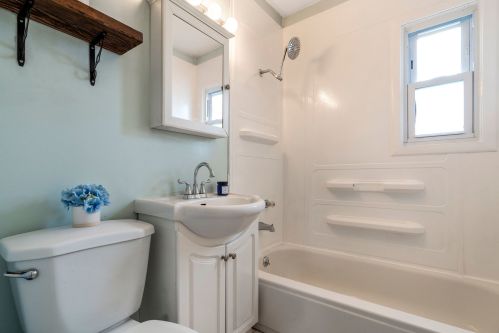 2832 Shoshone Rd, Waukegan IL 60087-3612 exterior