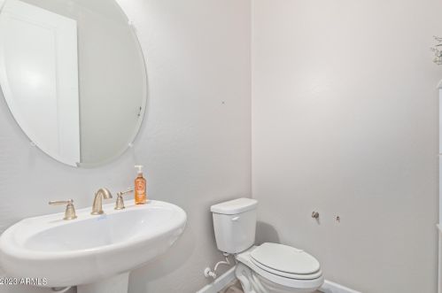 24142 20th Pl, Phoenix AZ  85024-7533 exterior