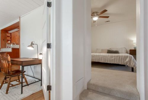 214 8 St, Irving TX 75060-5210 exterior