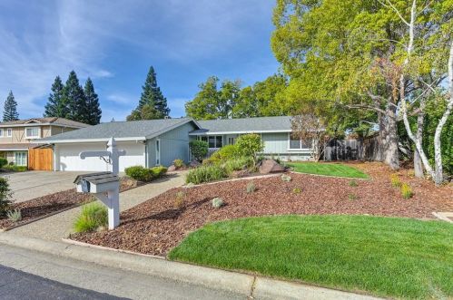 105 Gold Mine Ct, Folsom, CA 95630-2097