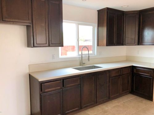 919 Southgate Dr, Bakersfield CA 93304-5150 exterior