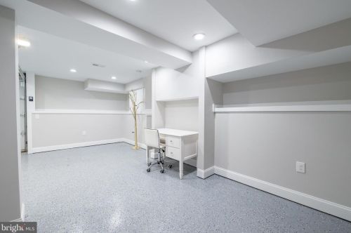 820 Malibu Dr, Silver Spring MD  20901-3648 exterior