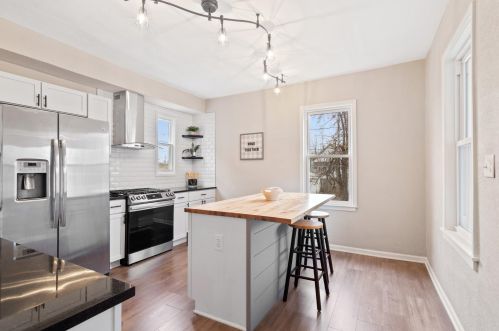 2812 8th St, Milwaukee WI 53215-3933 exterior