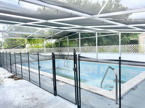 1013 Hispana Ave, Fort Pierce FL 34982-4325 exterior