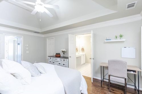 2200 Briarwood Blf, Atlanta GA 30319-4092 exterior