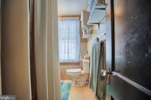 41 Pearl St, Lancaster PA 17603-3230 exterior