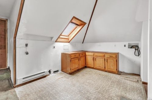 251 Flax Hl Rd, Norwalk CT 06854-2505 exterior