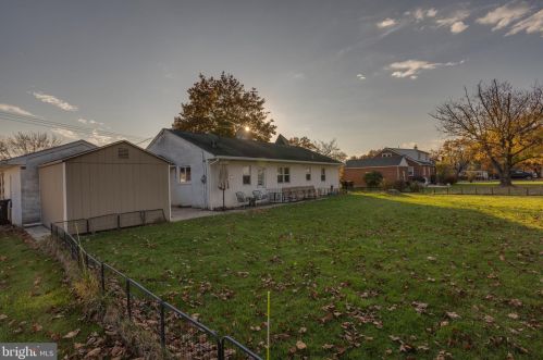 407 Moyer Rd, Pottstown PA  19464-1019 exterior