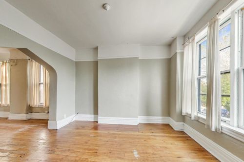 2324 Armitage Ave, Chicago IL 60647-4342 exterior