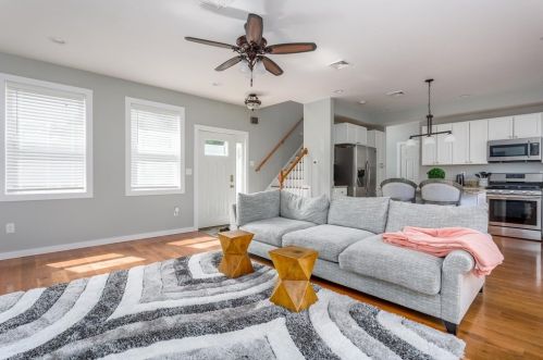 15 Warner Ave, Worcester MA  01604-3129 exterior