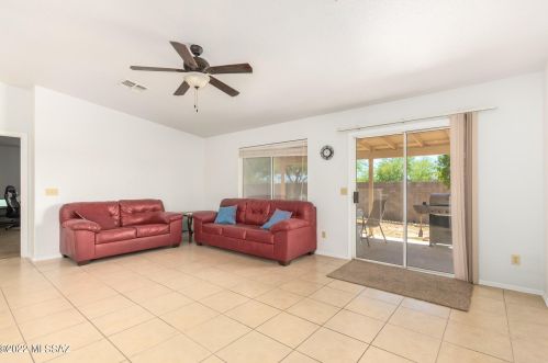 9962 Depot Dr, Tucson AZ 85747-5158 exterior