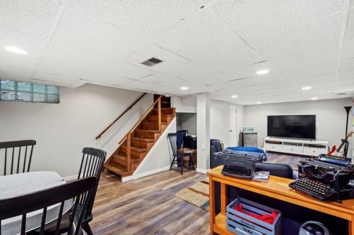 2008 Lacrosse St, Pittsburgh PA 15218-1826 exterior