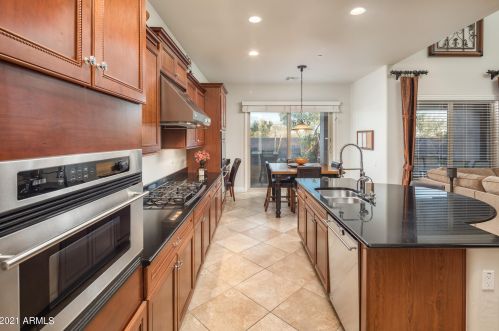 3753 Ember Glow Way, Phoenix AZ 85050-4928 exterior