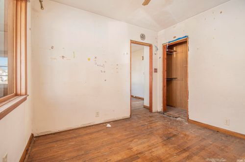 617 9 St, Mishawaka IN 46544-4919 exterior