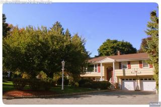 217 Everdell Ave, Hillsdale NJ  07642-1921 exterior