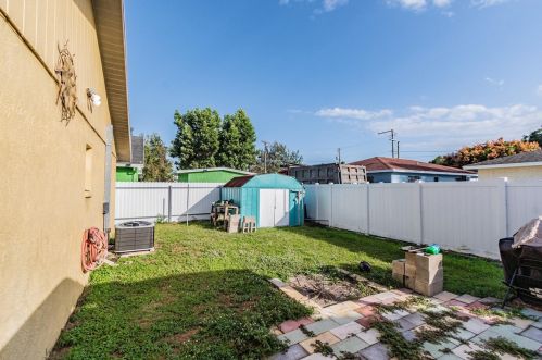 3804 Crawford St, Tampa FL 33614-3965 exterior