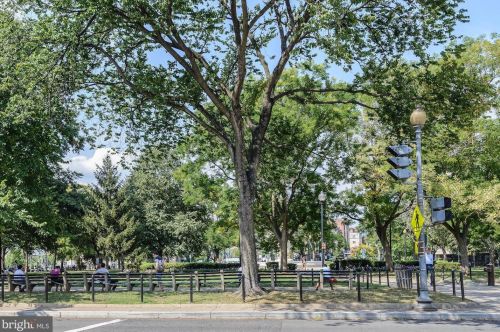 1826 Biltmore St, Washington DC  20009-1917 exterior