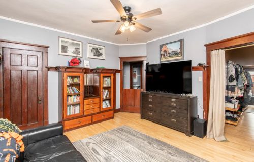 325 Montana St, Milwaukee WI 53219-3077 exterior