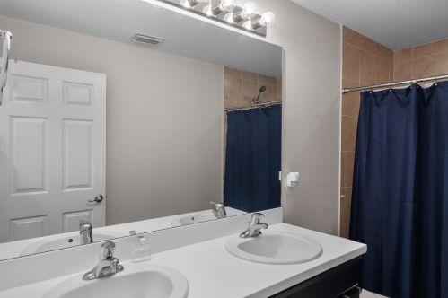 1926 Del Rio Blvd, Fort Pierce FL exterior