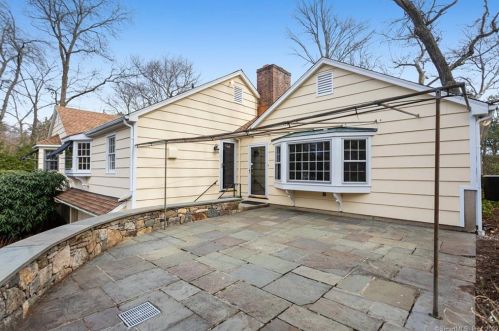 181 Long Lots Rd, Westport CT 06880-3826 exterior