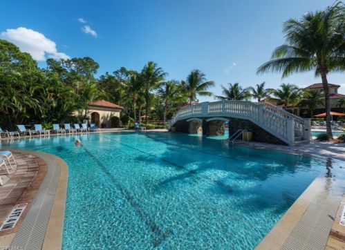 9313 Vercelli Ct, Naples FL 34113-7748 exterior