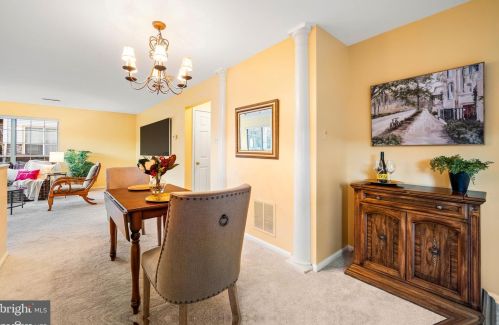 2207 Foxmeadow Dr, Limerick PA 19468-1572 exterior