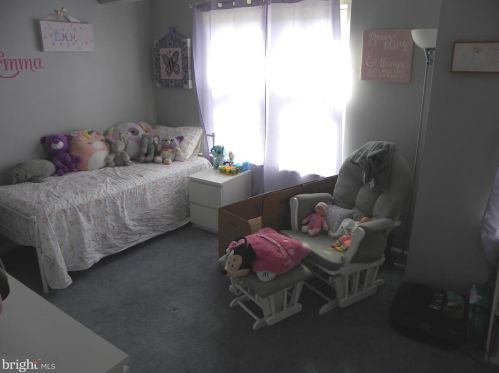 106 Knollwood Ct, Chester PA 19014-1258 exterior