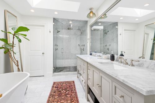 1923 Wellington Ave, Chicago IL 60618-7821 exterior