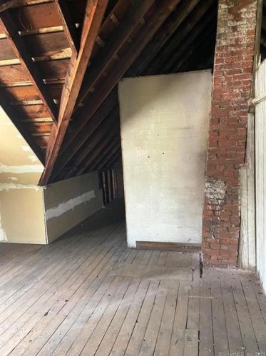 199 Fairview St, New Britain CT 06051-2705 exterior