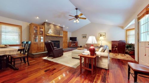 204 Edgemont Rd, Milford CT 06460-5009 exterior