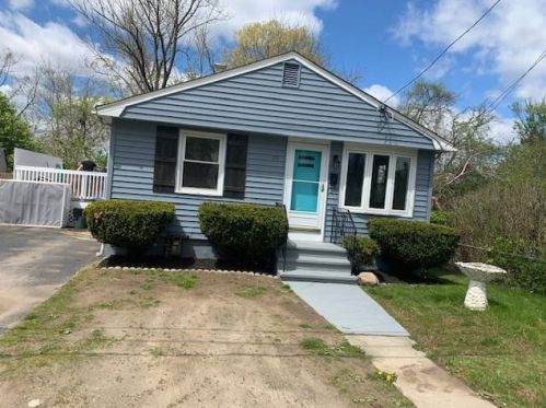 35 Mcclellan St, Providence RI 02909-5619 exterior