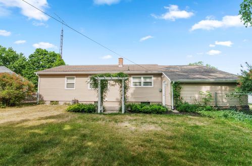 620 Lilac Ave, Big Rapids MI 49307-2520 exterior