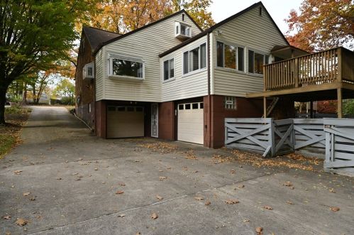 525 Penn Vista Dr, Pittsburgh PA  15235-4242 exterior