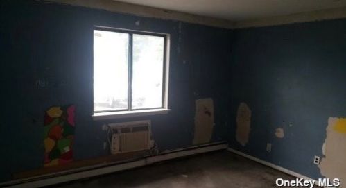 35 Bella Casa Ln, Central Islip NY 11722-2639 exterior