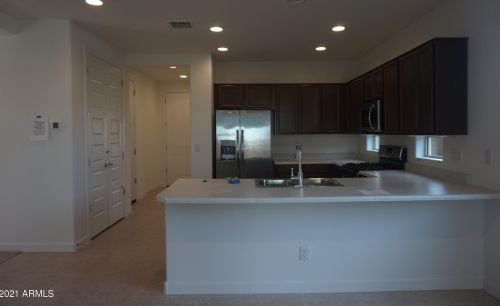 2236 Dunbar Dr, Phoenix AZ  85041-5799 exterior