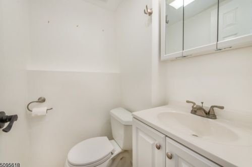 20 Panorama Dr, Wantage NJ  07461-4763 exterior