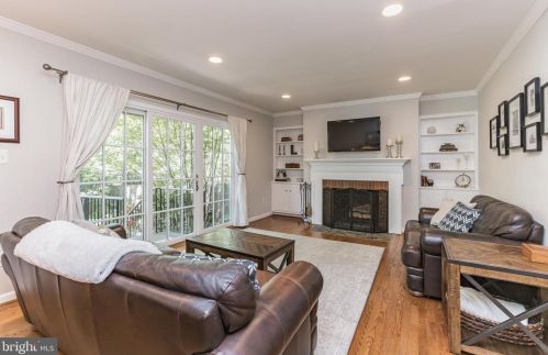 1122 Kensington Rd, Mc Lean VA 22101-2918 exterior