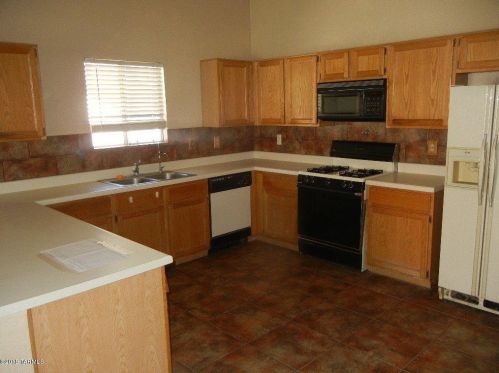 9865 Paseo Juan Tabo, Tucson AZ  85747-9131 exterior