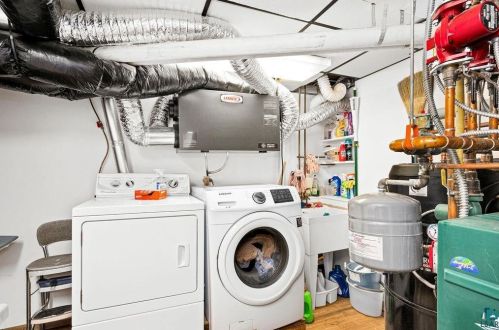 9203 Congdon Blvd, Duluth MN 55804-2737 exterior