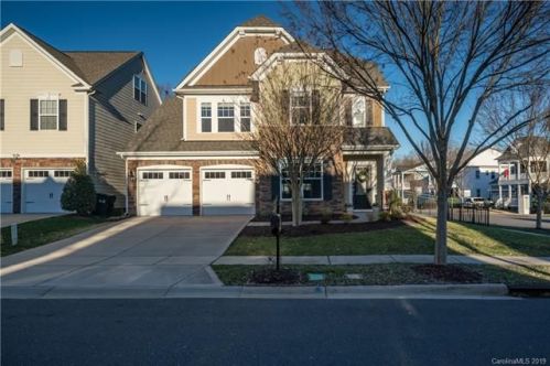 10225 Elizabeth Crst Ln, Charlotte NC  28277-3832 exterior